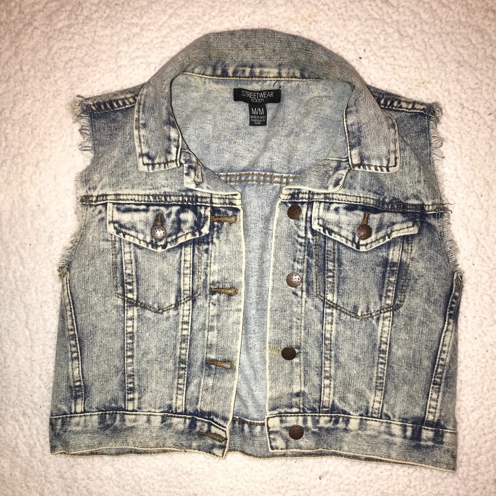 cropped sleeveless jean jacket